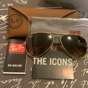 Ray-Ban Aviator brown gradient lens sunglasses